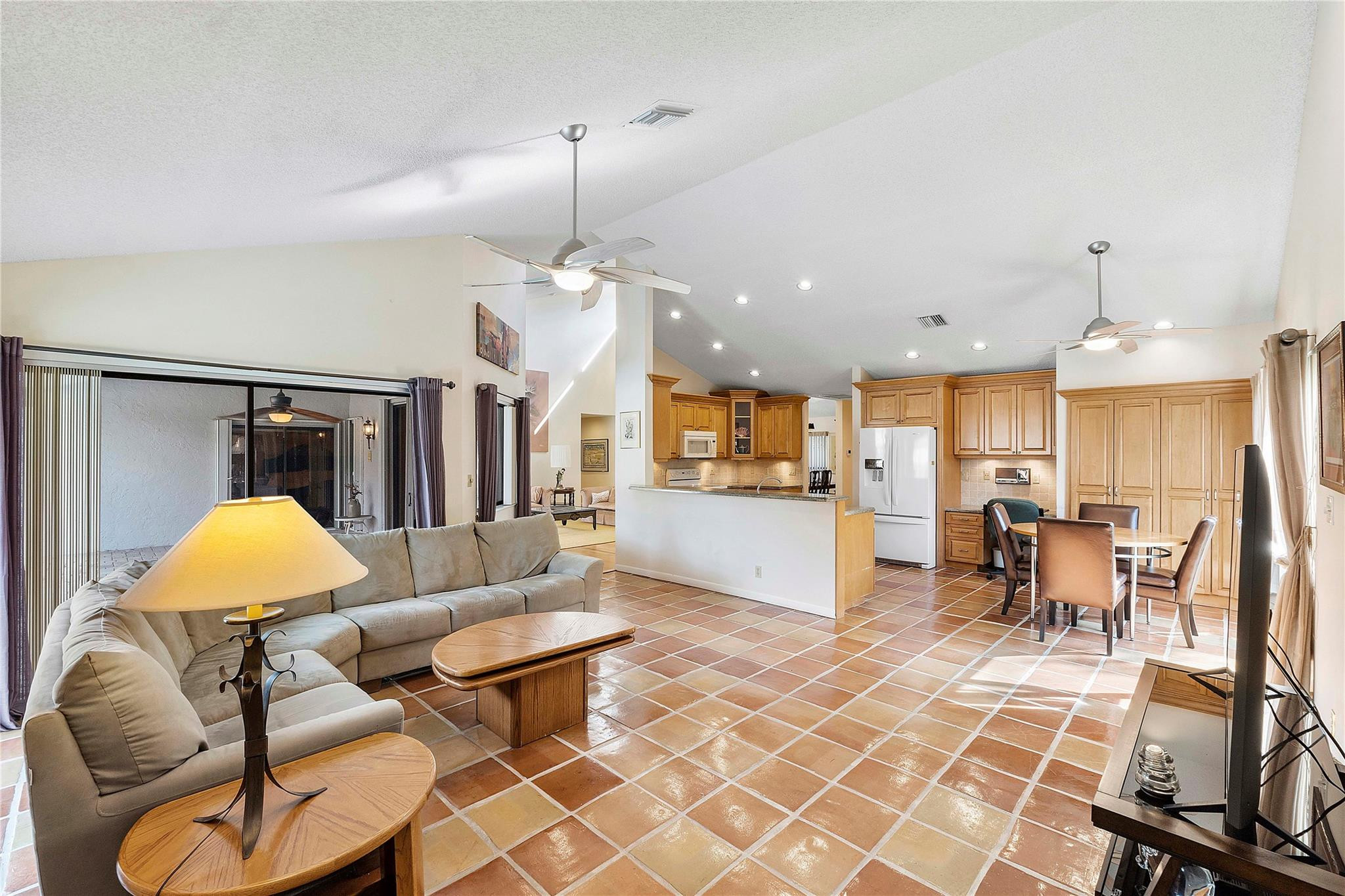 8977 NW 53rd Manor