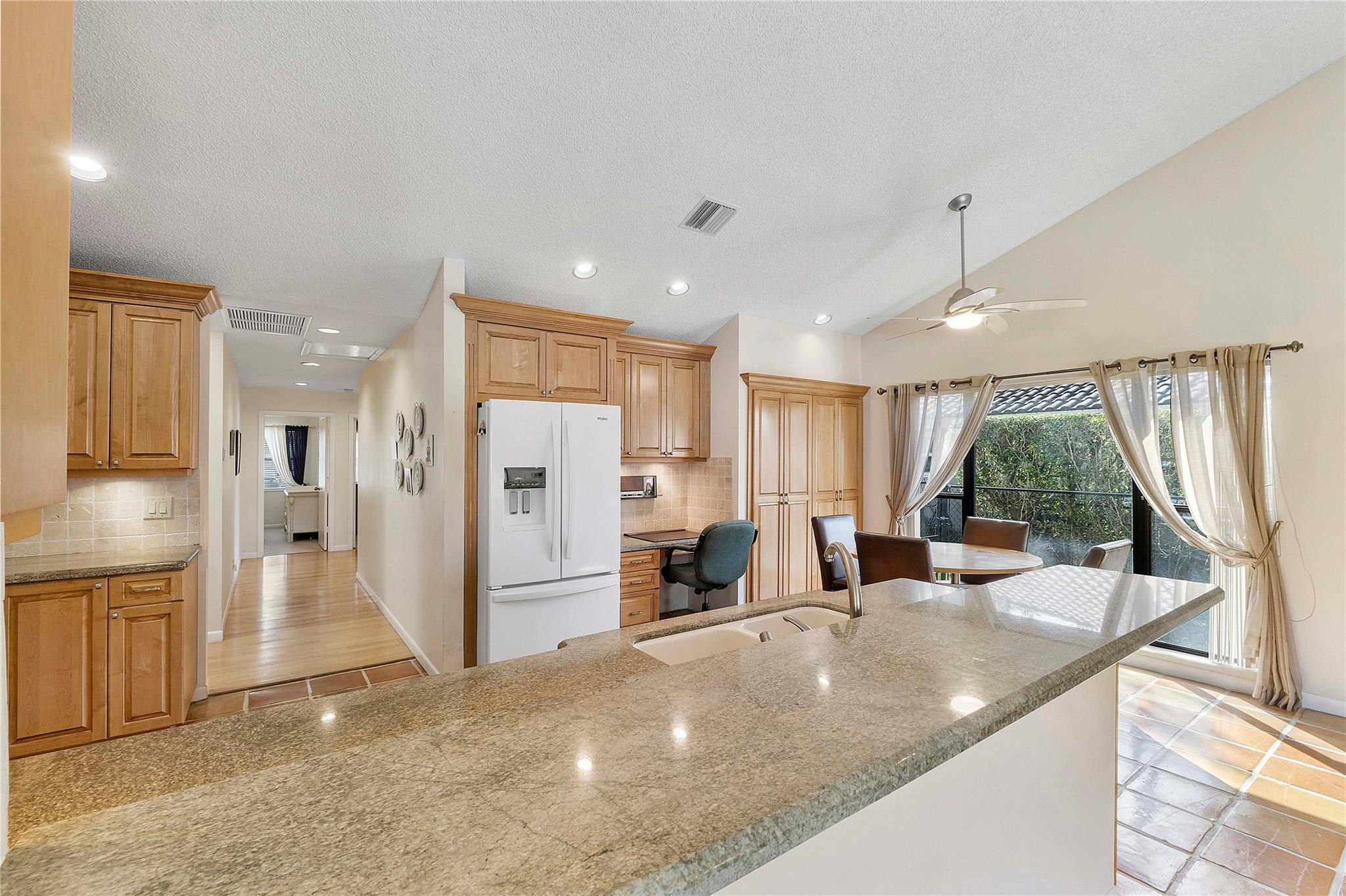 8977 NW 53rd Manor