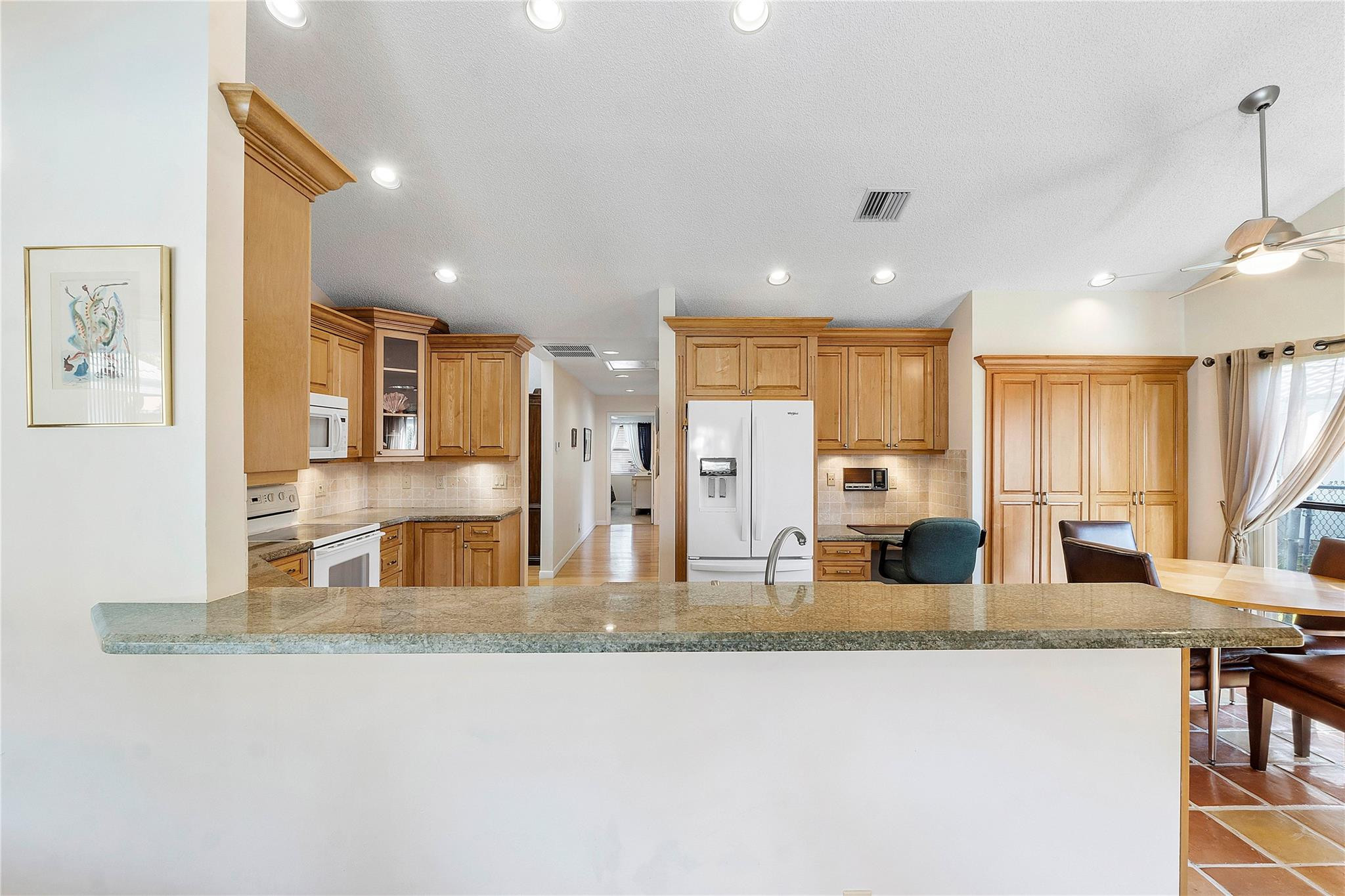 8977 NW 53rd Manor