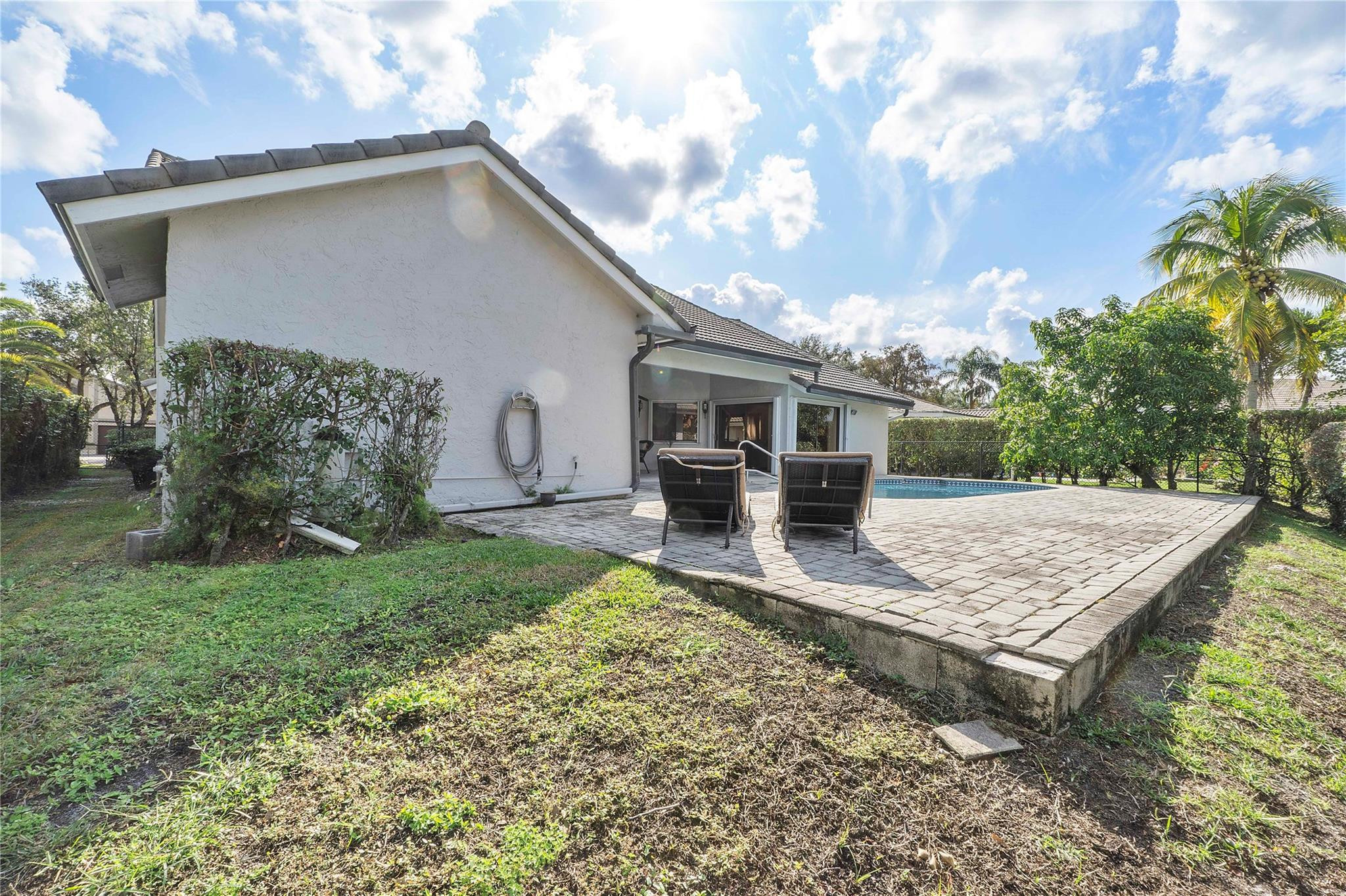 8977 NW 53rd Manor