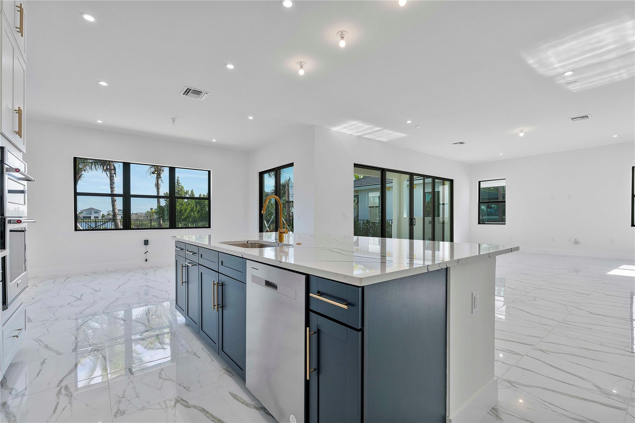12404 Solana Bay Circle