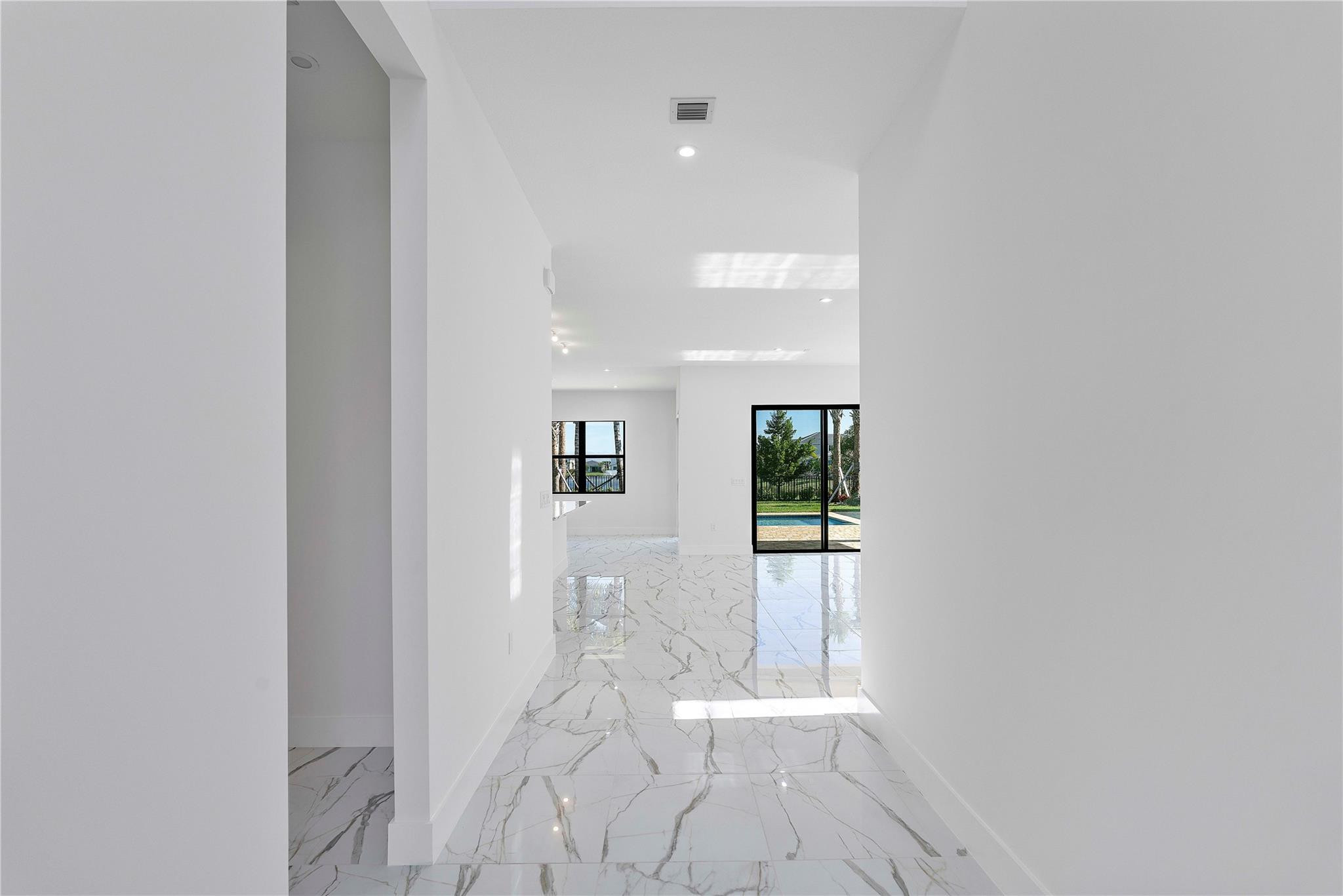 12404 Solana Bay Circle