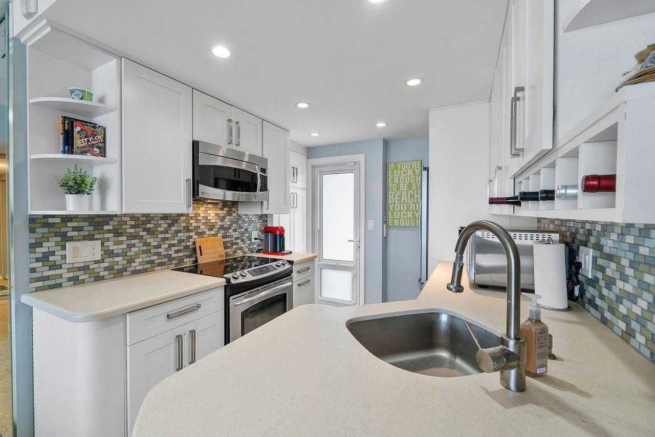 1057 Hillsboro Mile 714