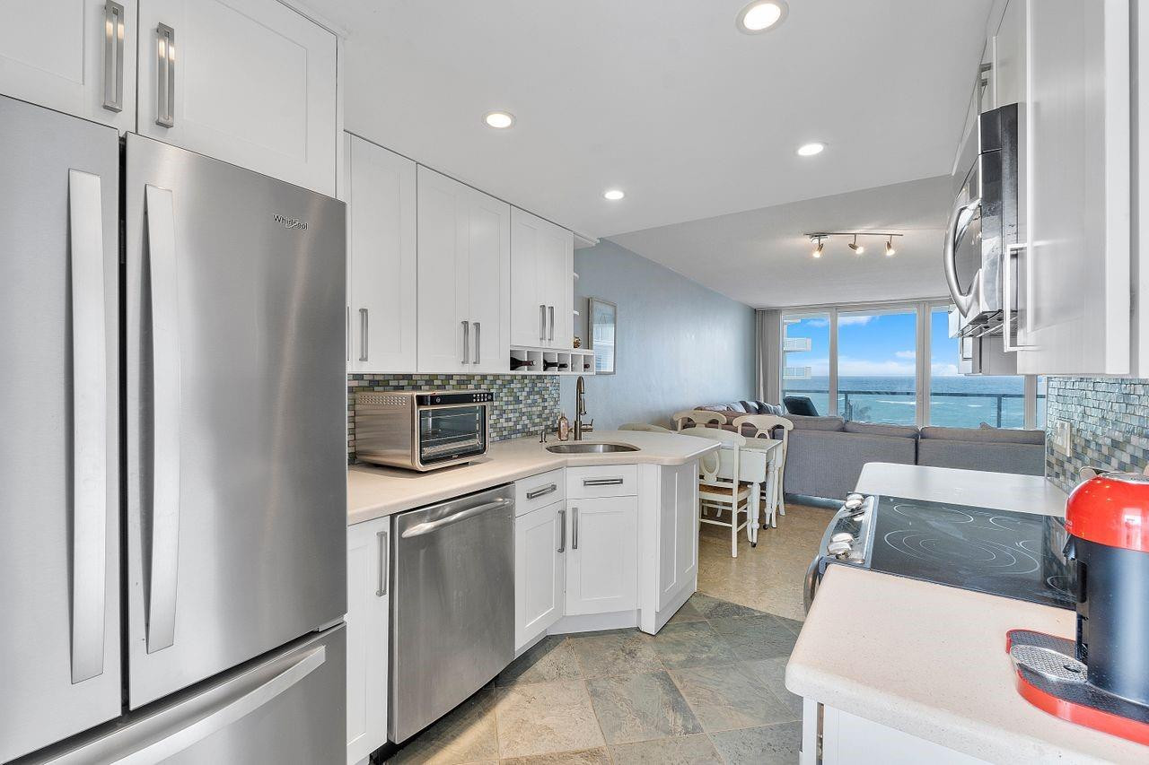 1057 Hillsboro Mile 714