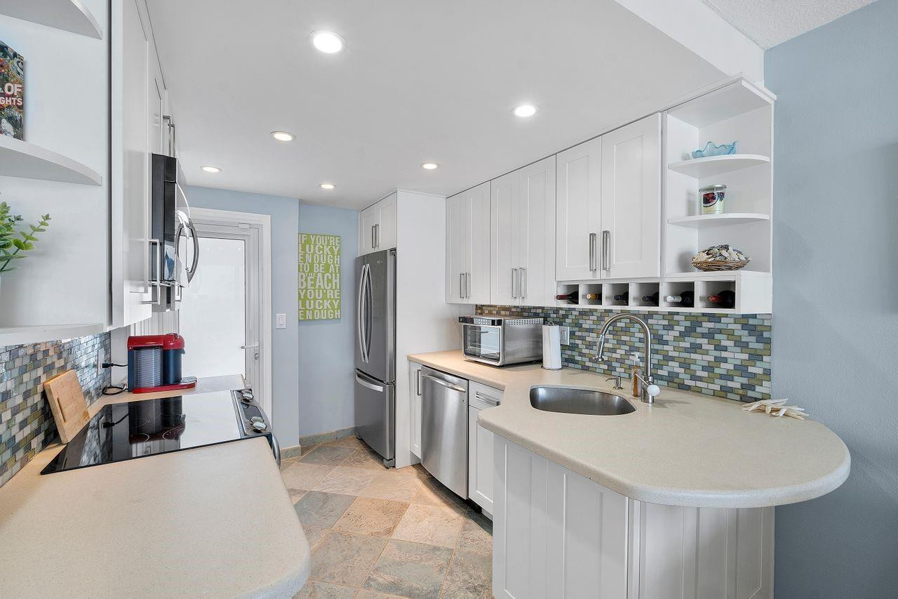 1057 Hillsboro Mile 714