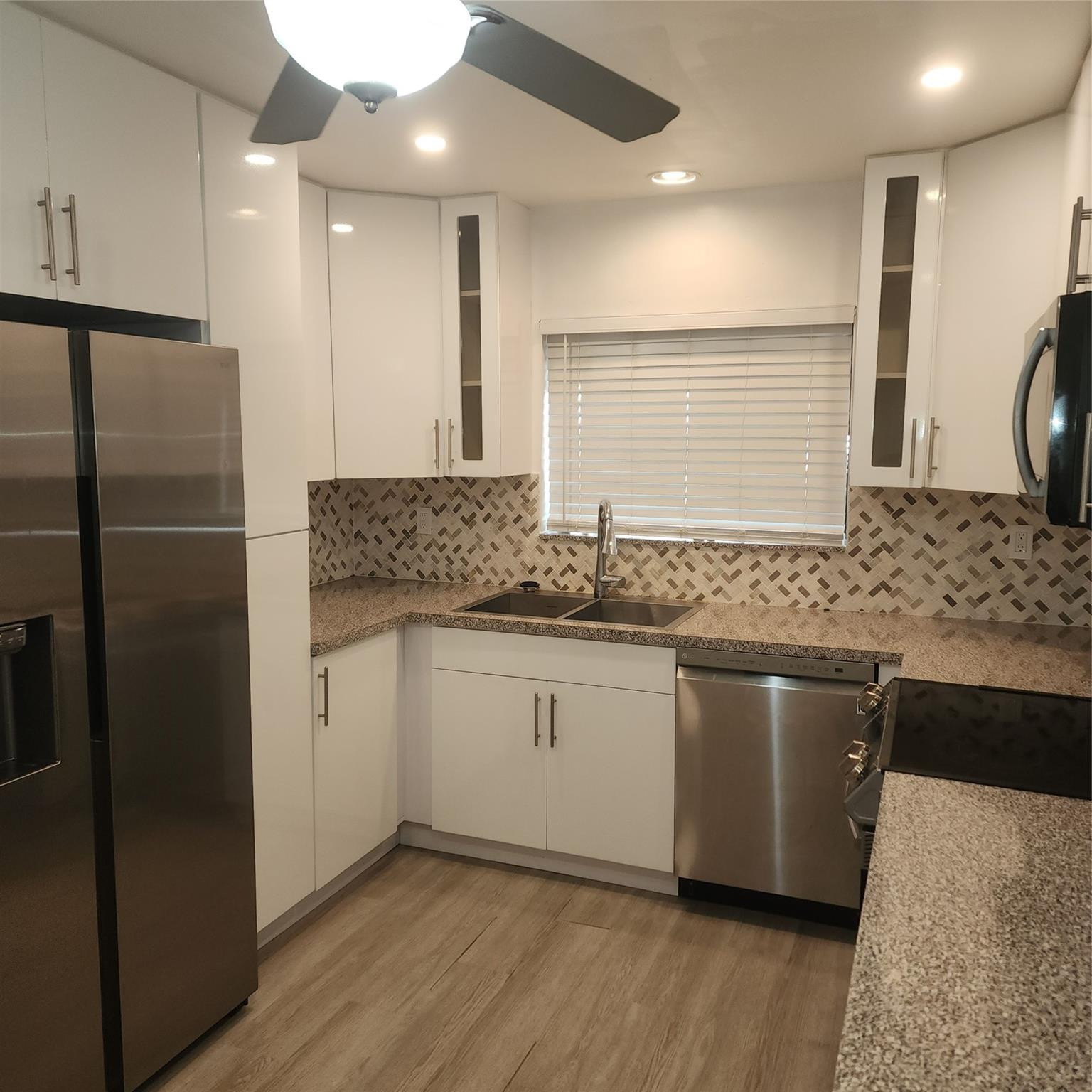 951 SW 8th Street