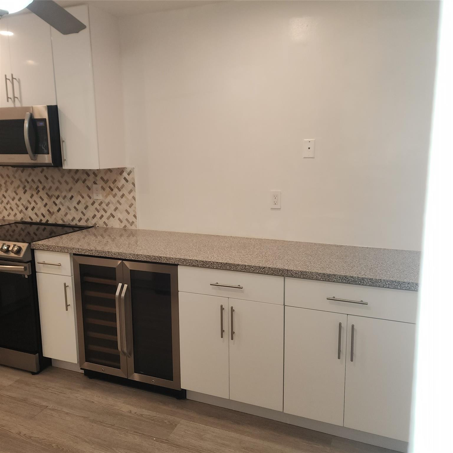951 SW 8th Street