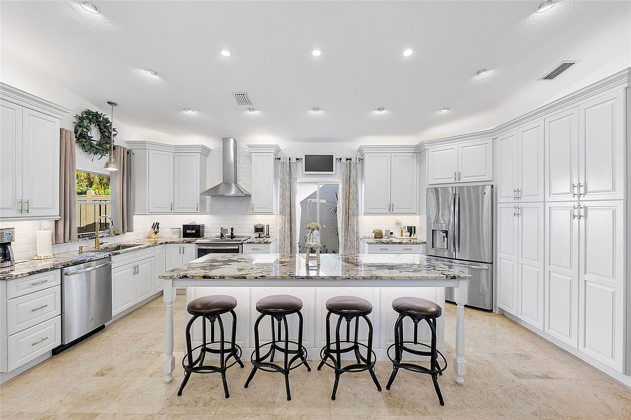 6613 Stratford Drive