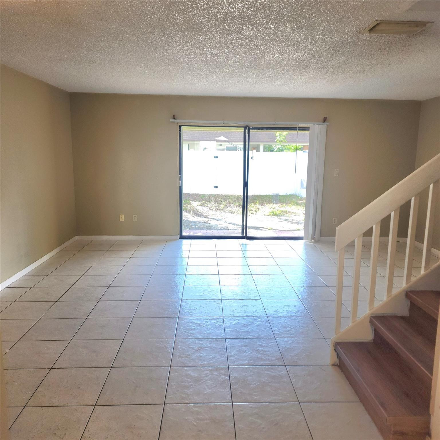 953 SW 8th Street