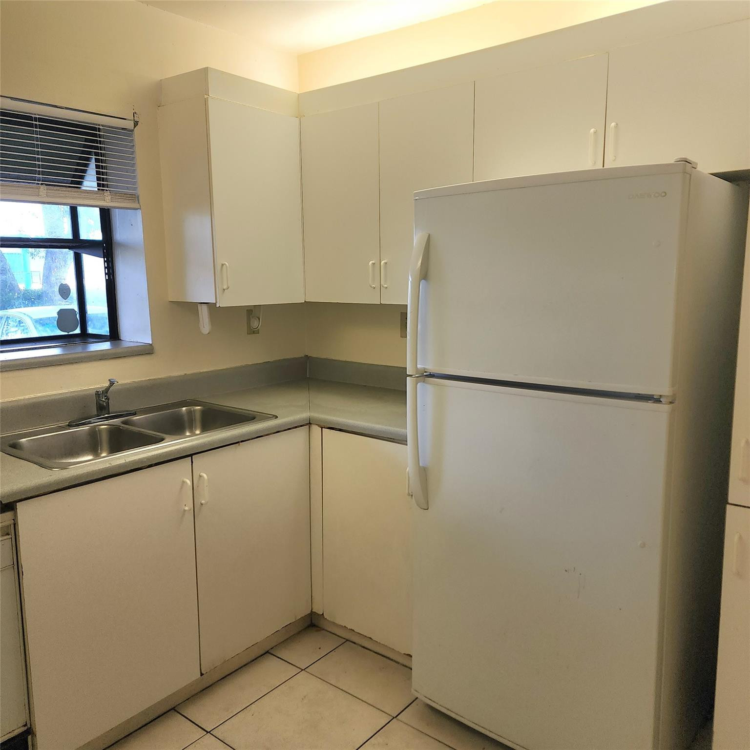 953 SW 8th Street