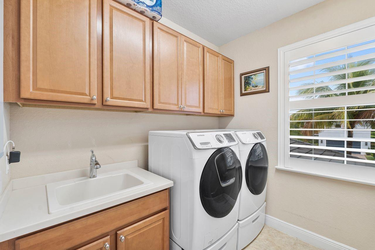 12040 NW 81st Court