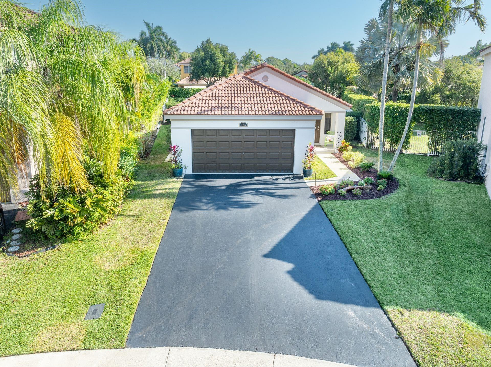 1355 Plumosa Way