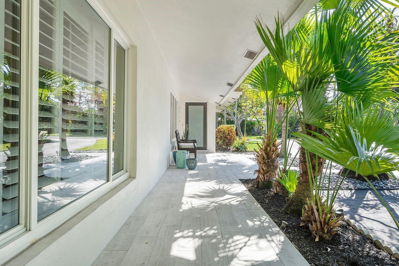 2700 NE 26th Terrace