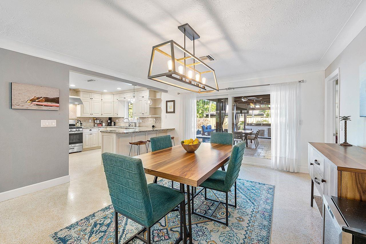 2700 NE 26th Terrace