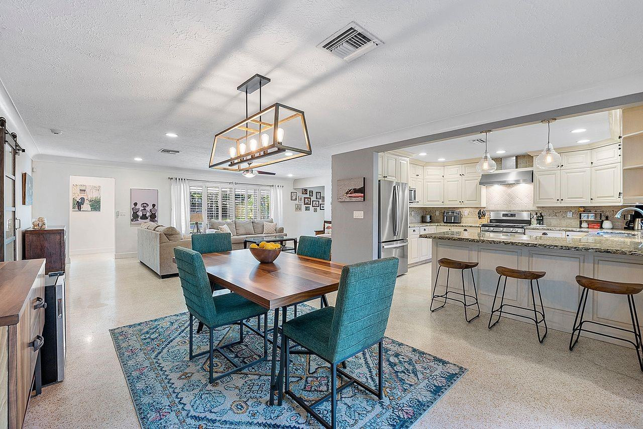 2700 NE 26th Terrace