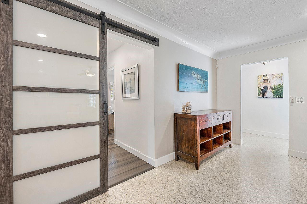 2700 NE 26th Terrace