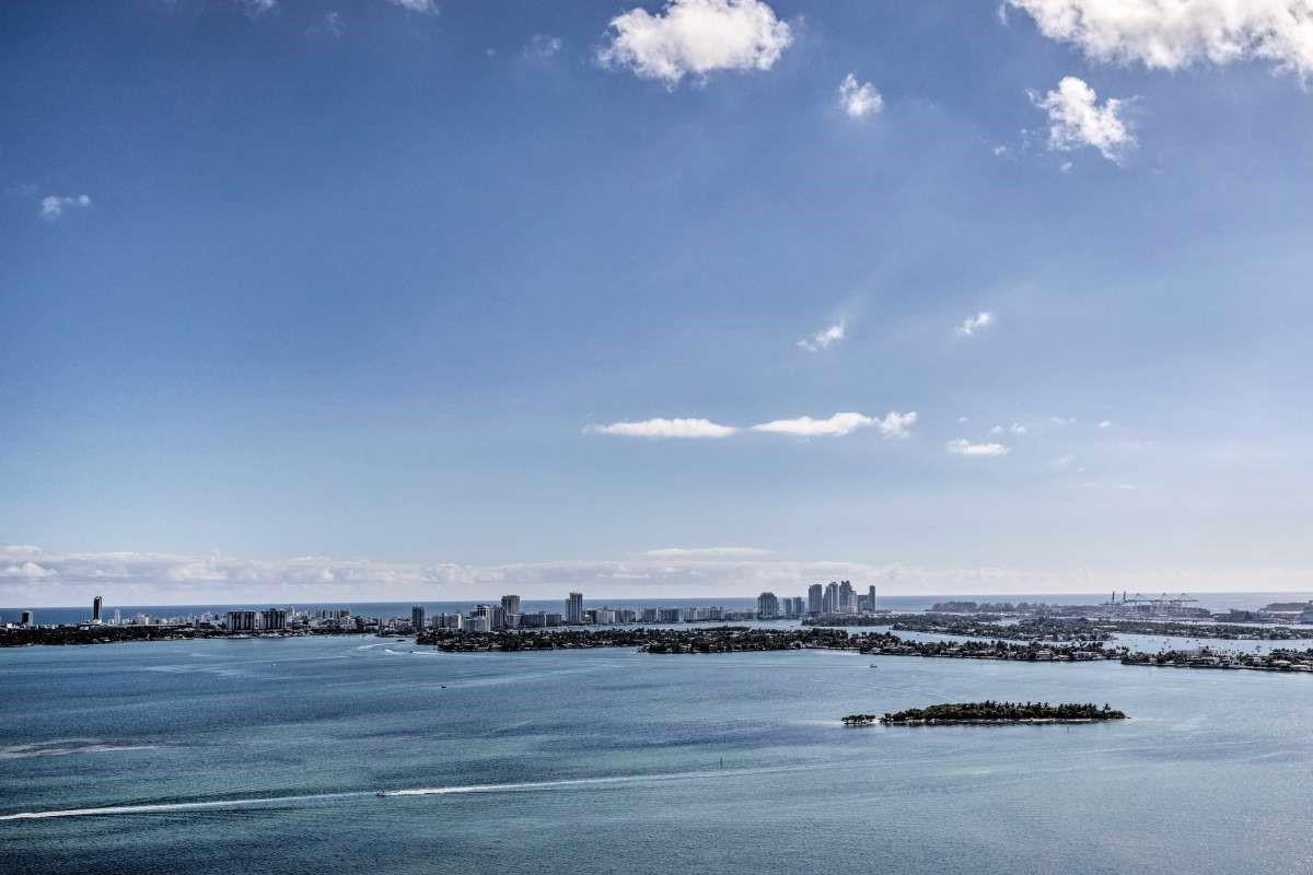 650 NE 32nd Street 3805