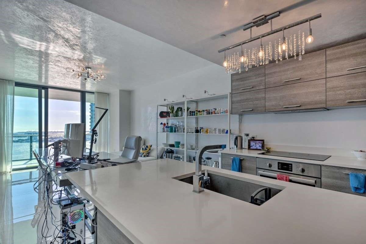650 NE 32nd Street 3805