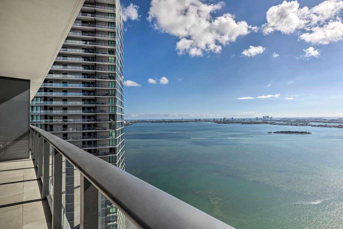 650 NE 32nd Street 3805