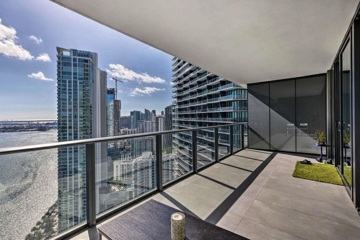 650 NE 32nd Street 3805