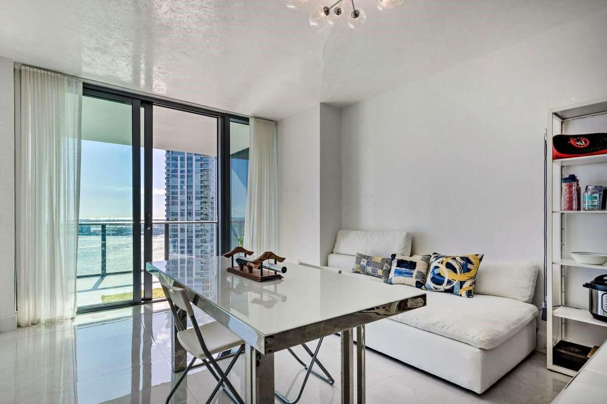 650 NE 32nd Street 3805