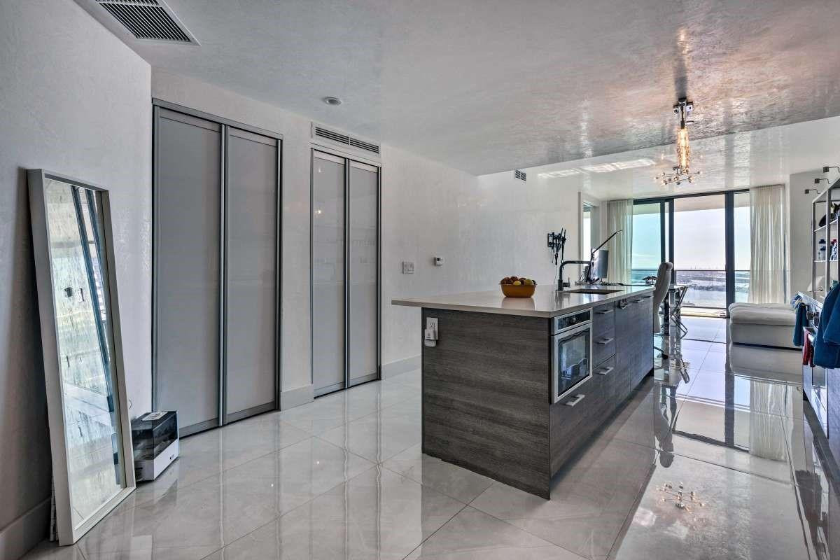 650 NE 32nd Street 3805