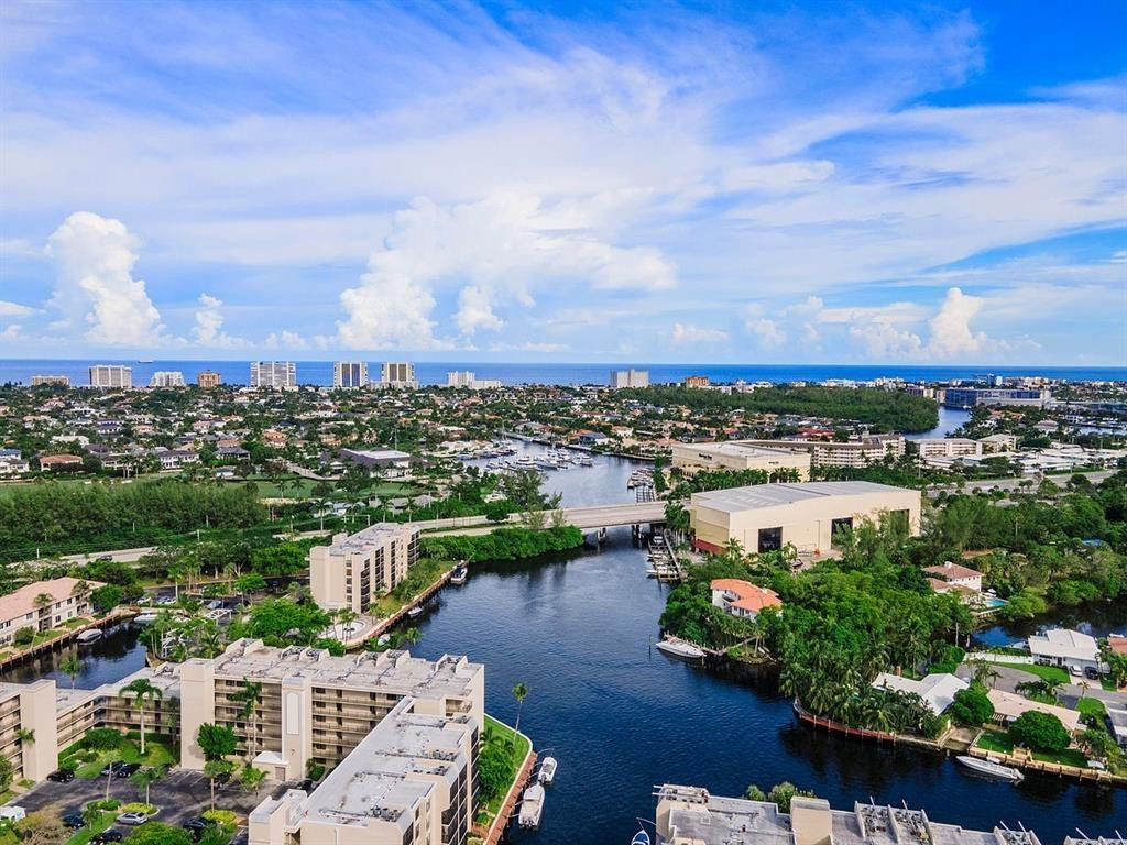 9 Royal Palm Way 206
