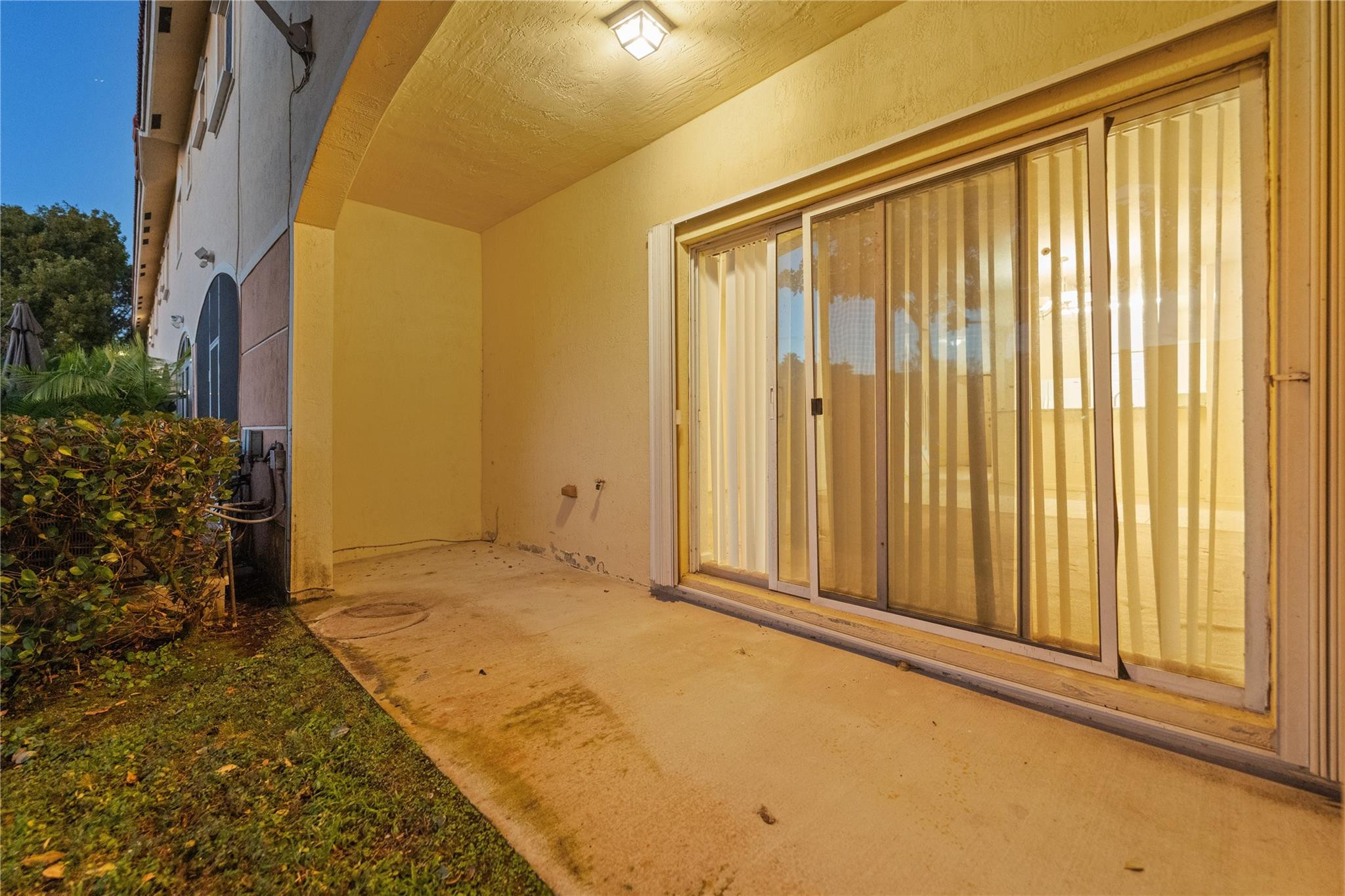 8301 Santa Monica Terrace