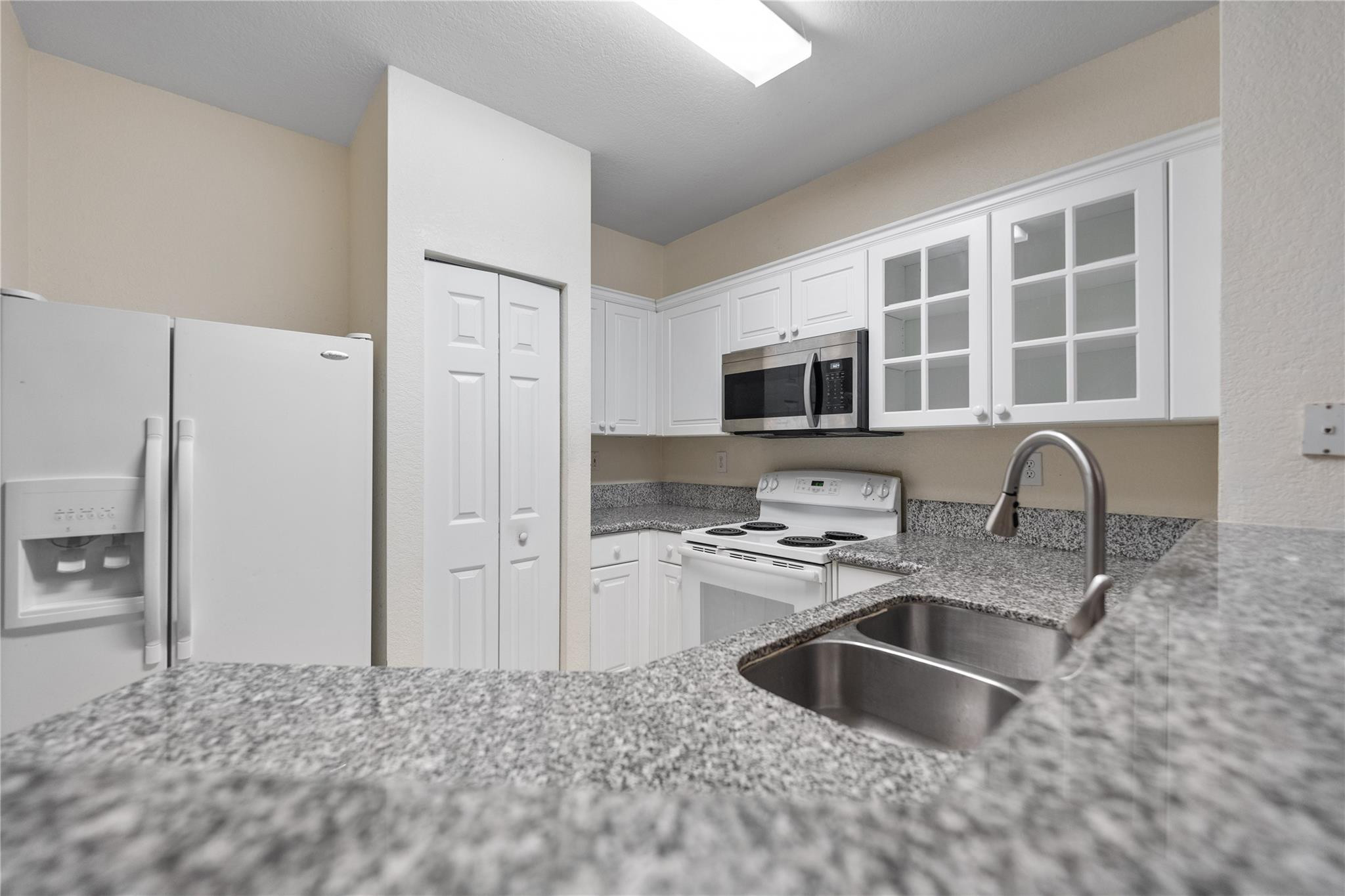 8301 Santa Monica Terrace
