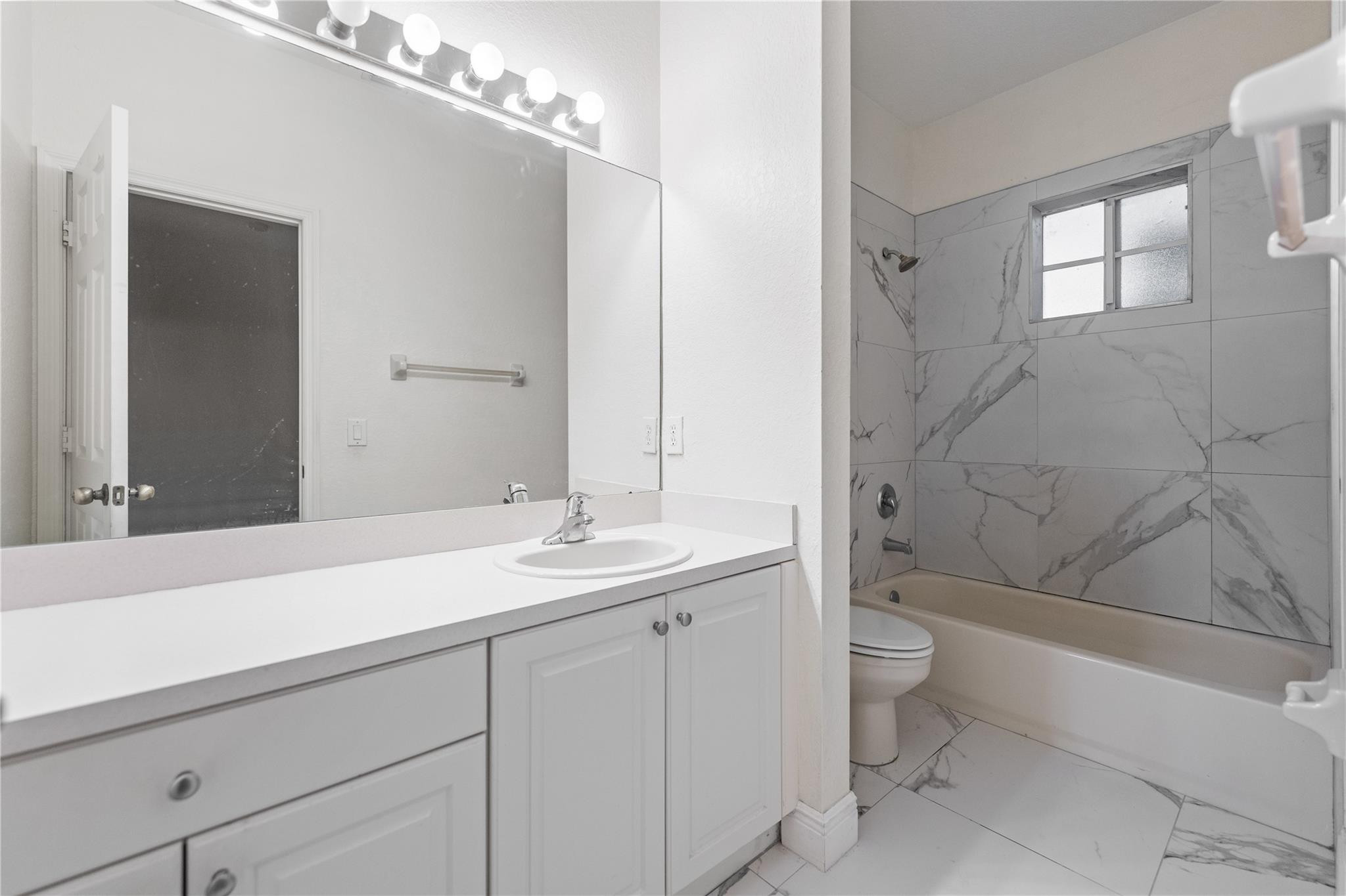 8301 Santa Monica Terrace