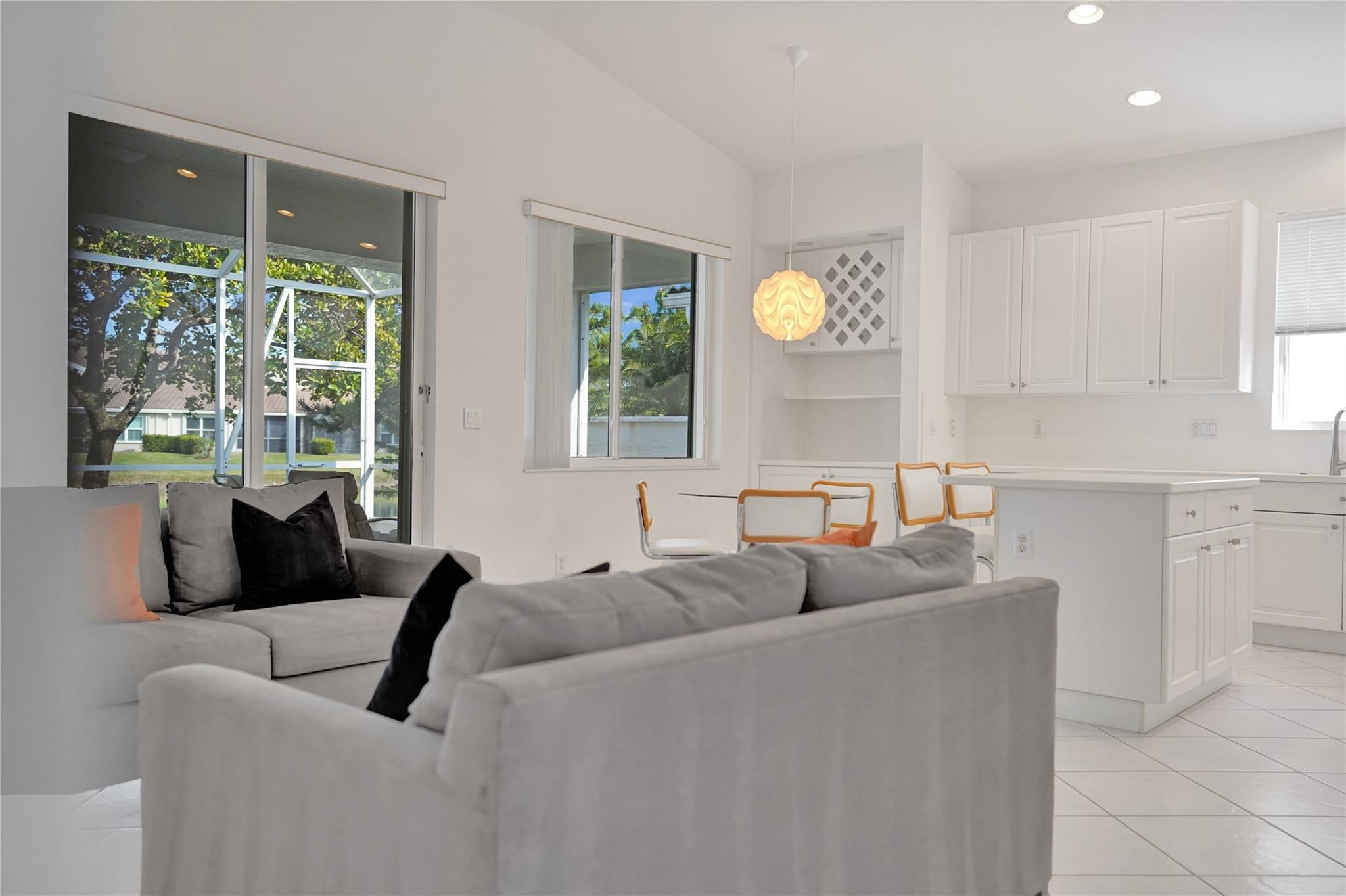 9372 Sandpiper Lane