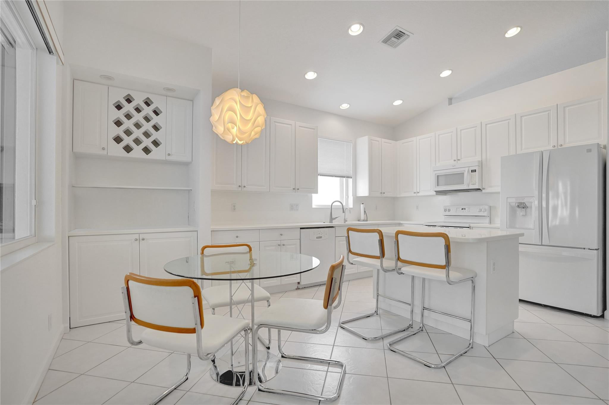 9372 Sandpiper Lane