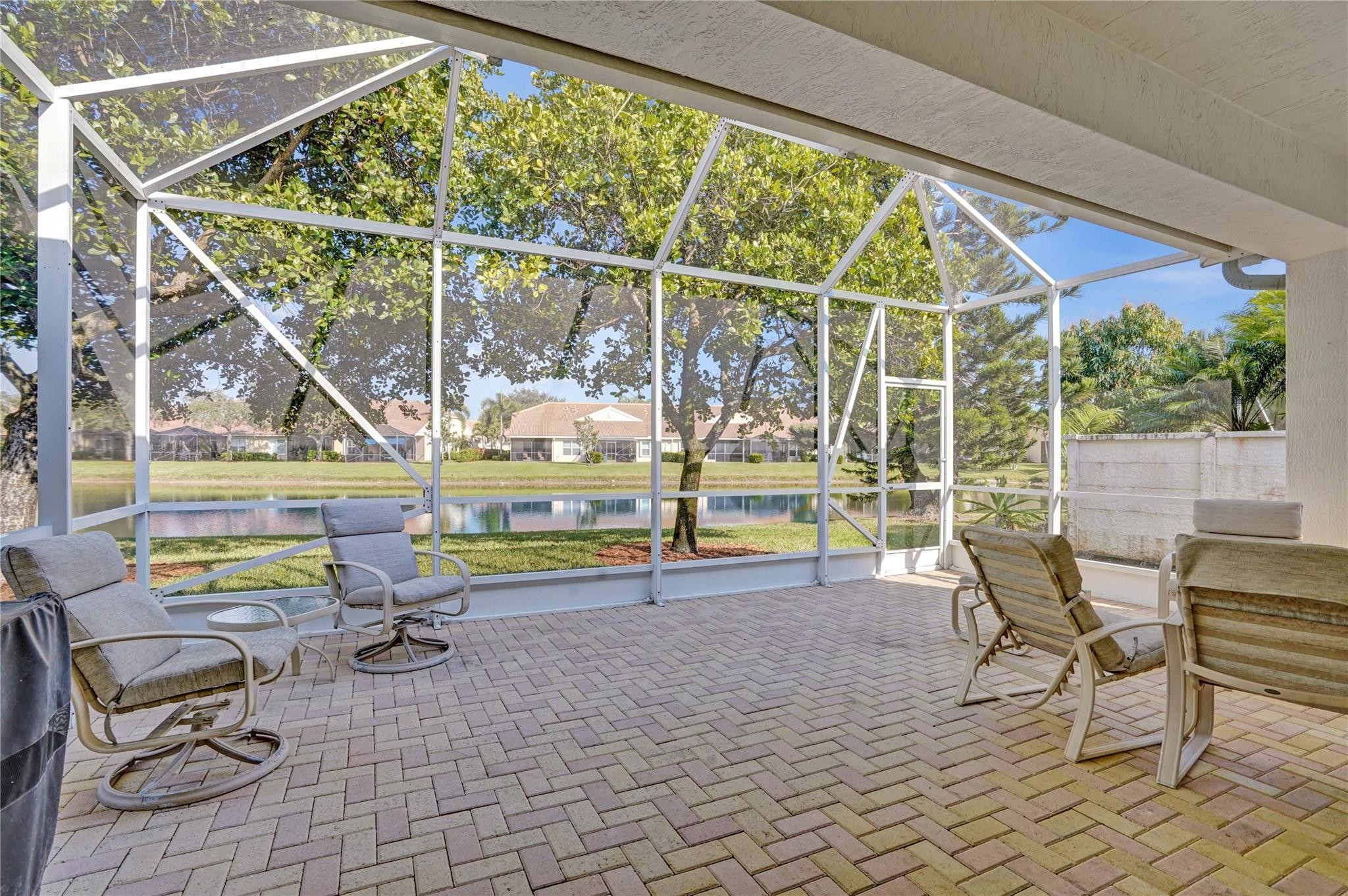 9372 Sandpiper Lane