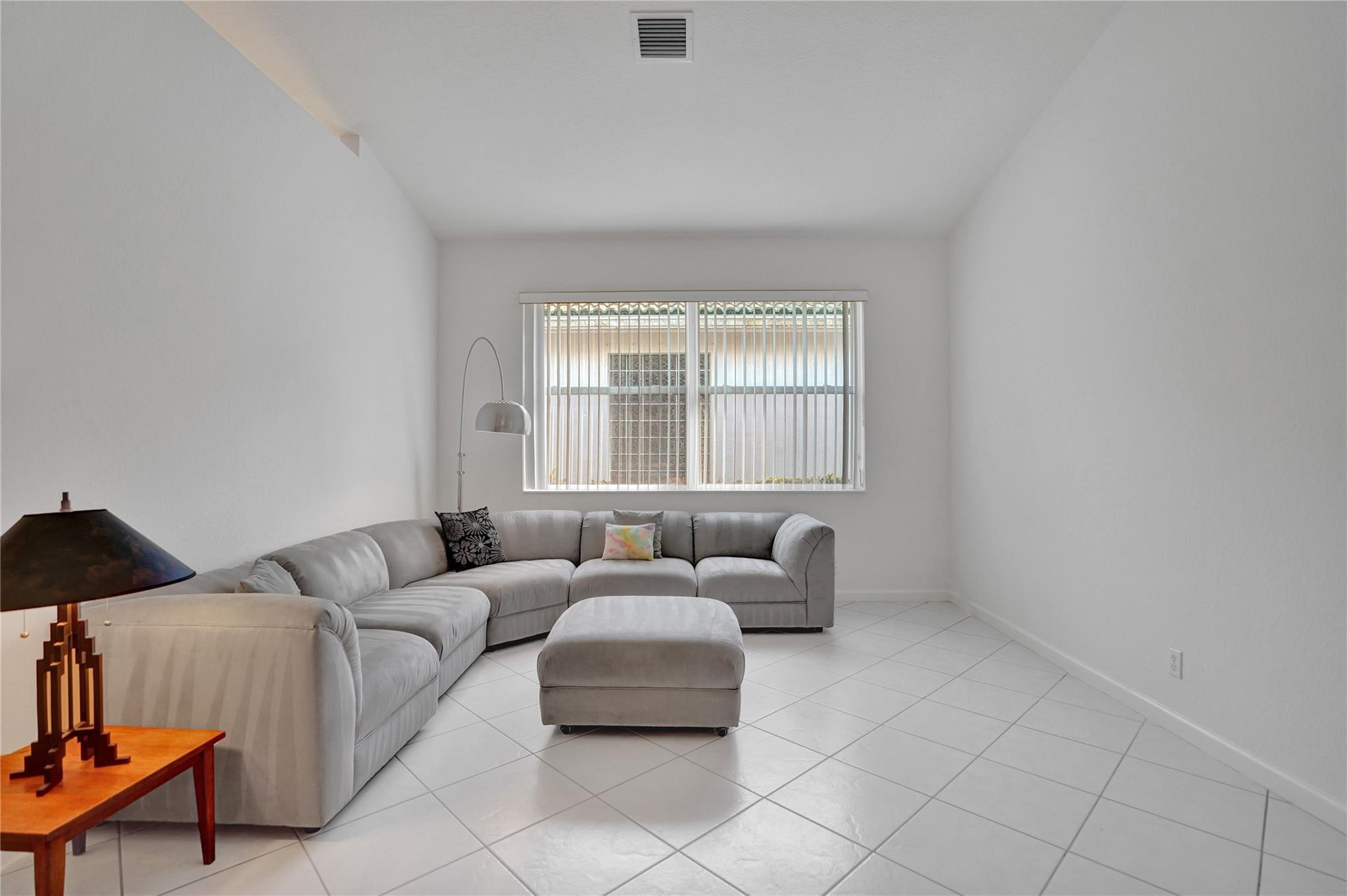 9372 Sandpiper Lane