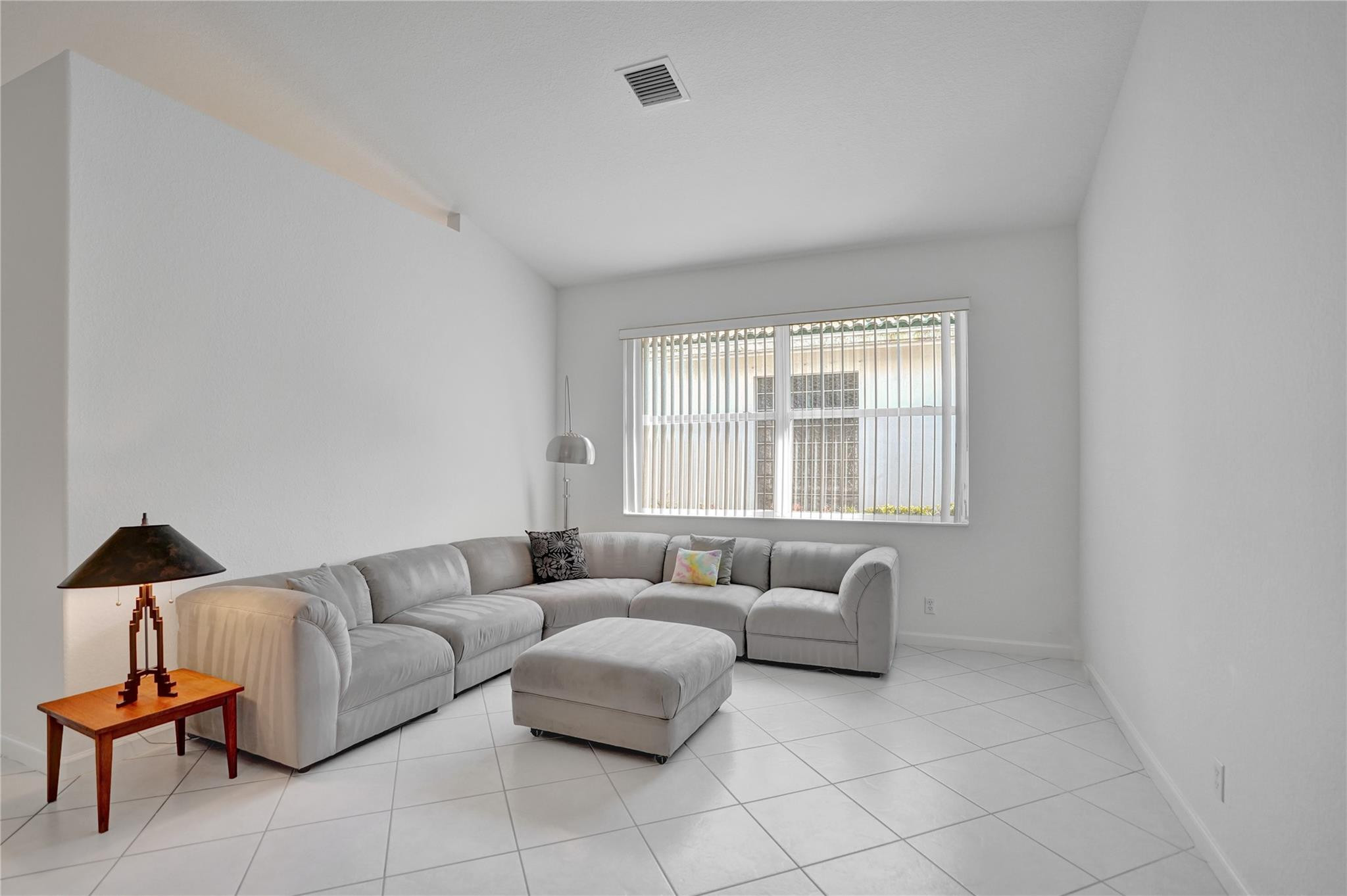 9372 Sandpiper Lane