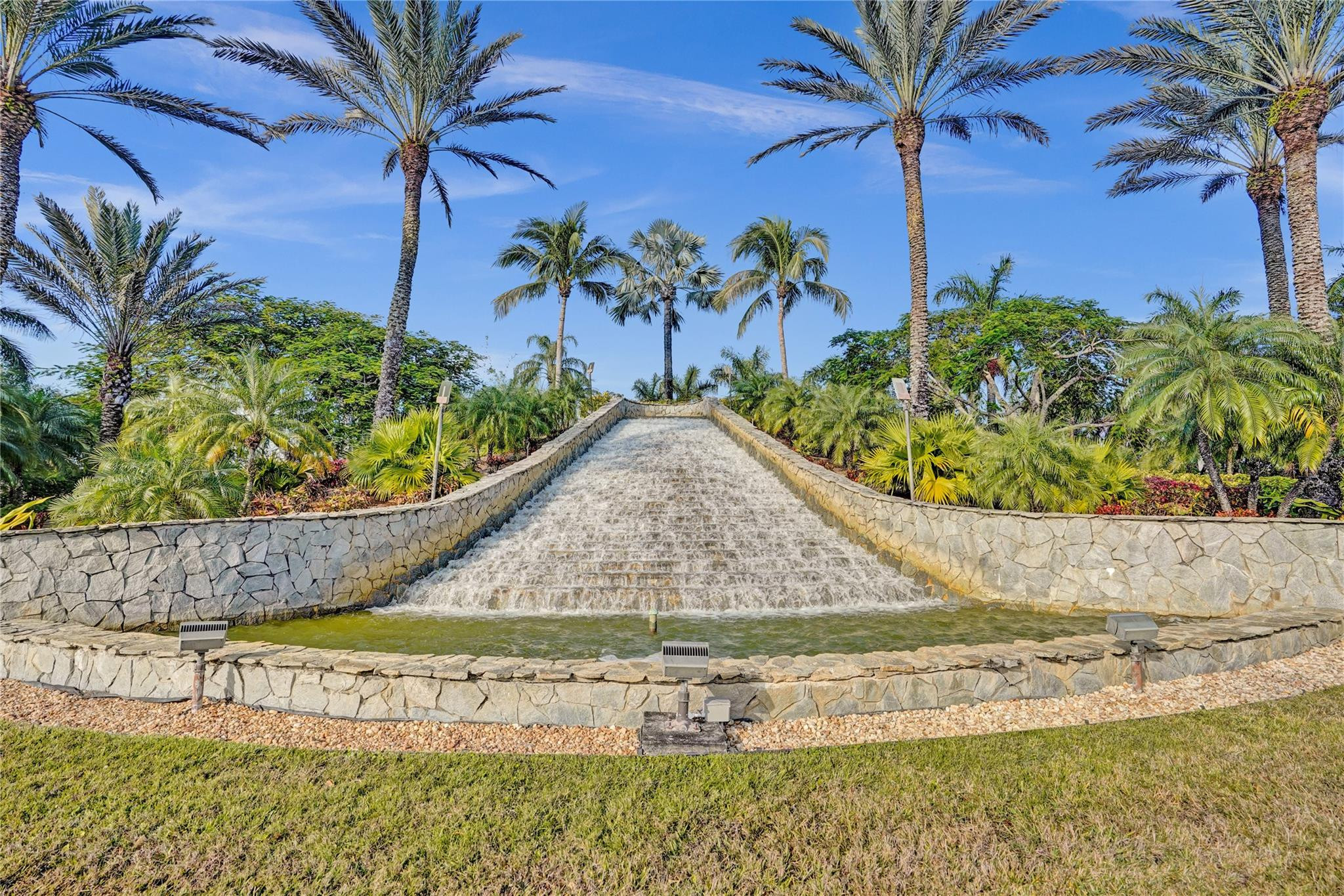 9372 Sandpiper Lane