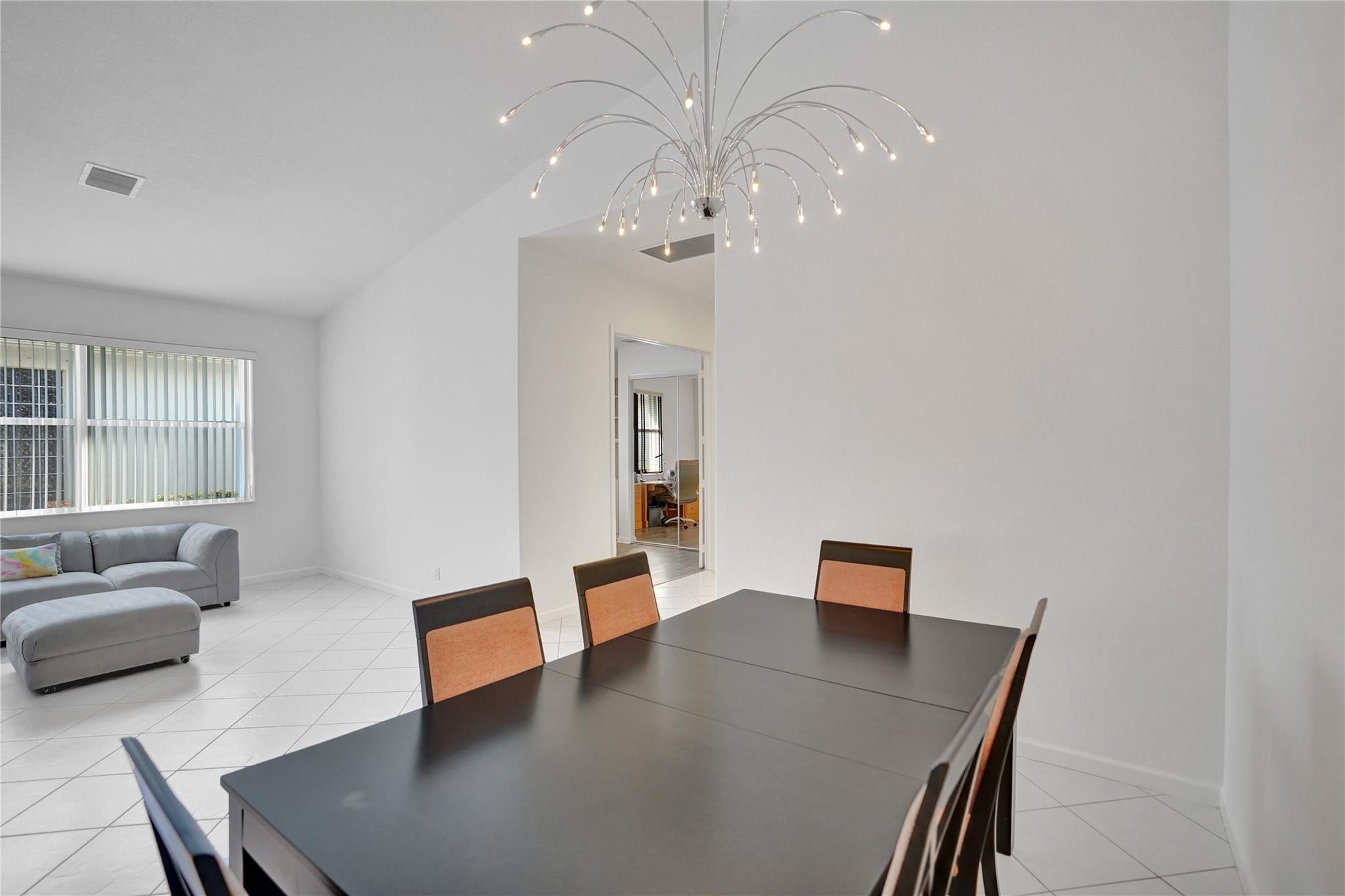 9372 Sandpiper Lane