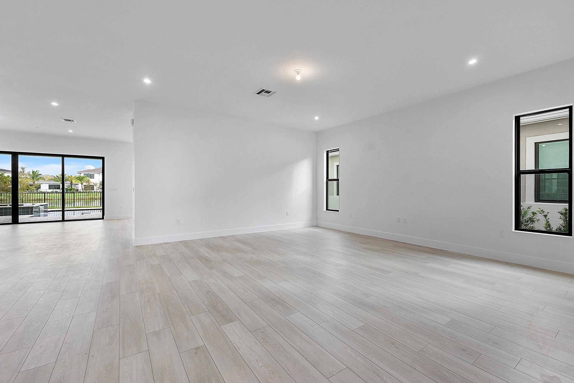 12482 Solana Bay Circle