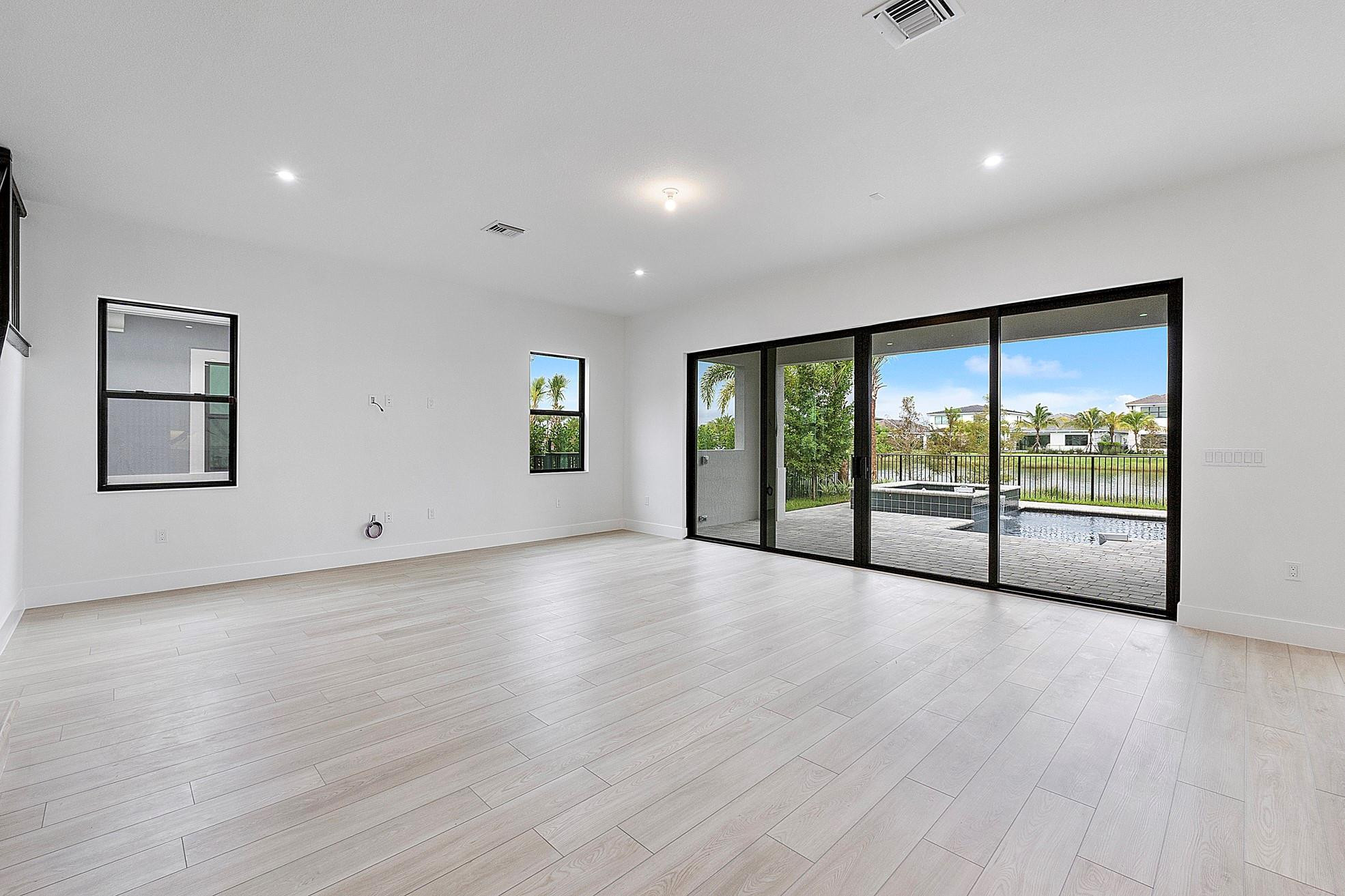12482 Solana Bay Circle