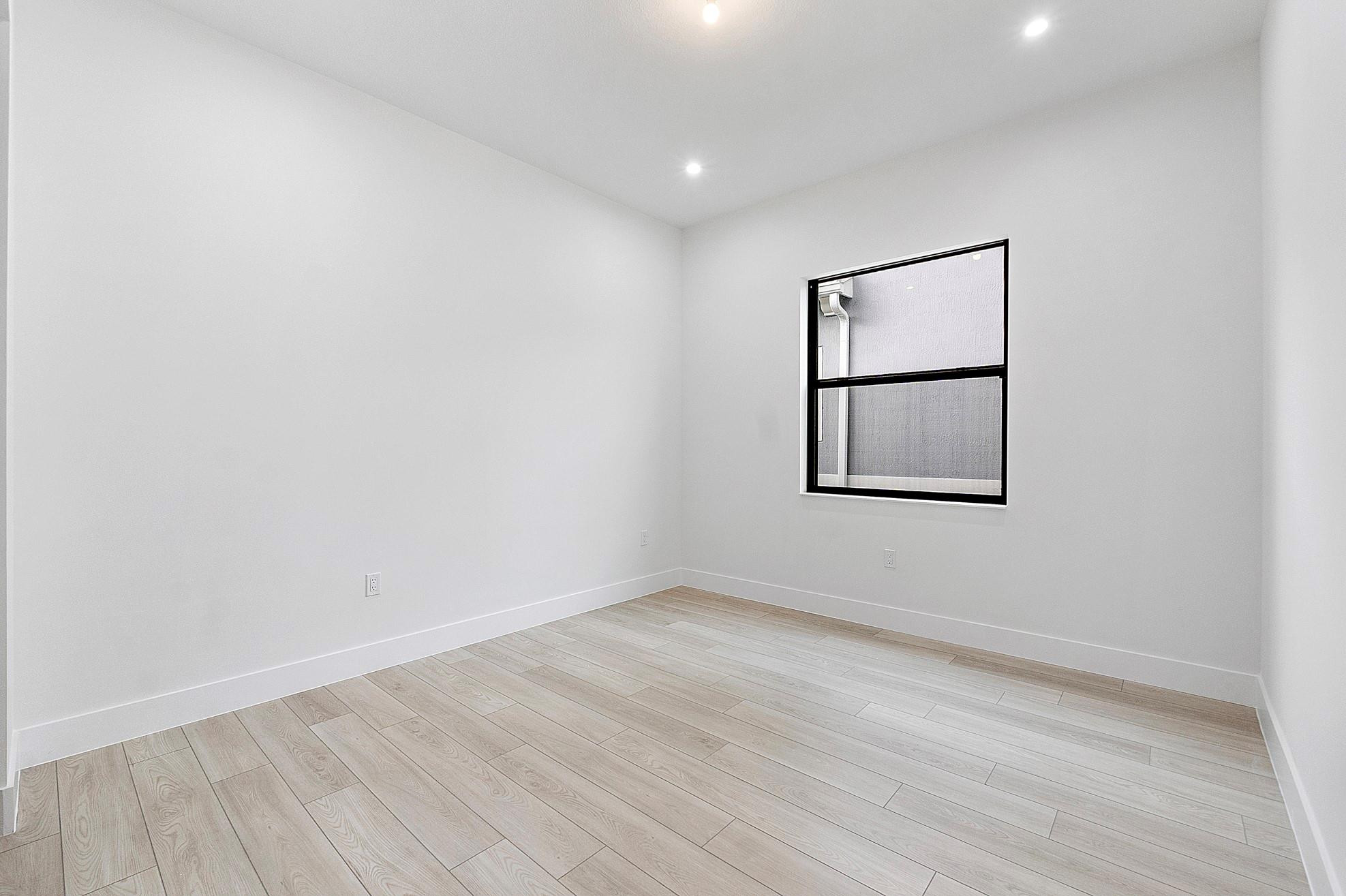 12482 Solana Bay Circle
