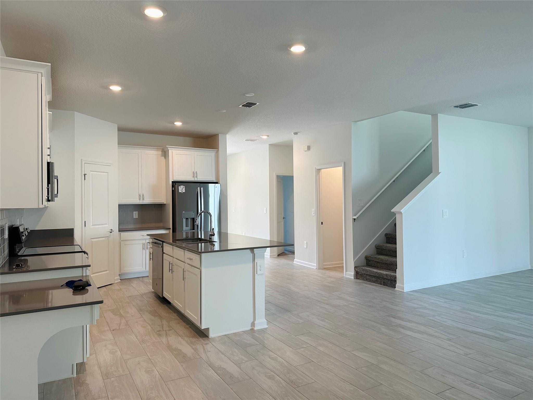 6413 Sprucepine Lane
