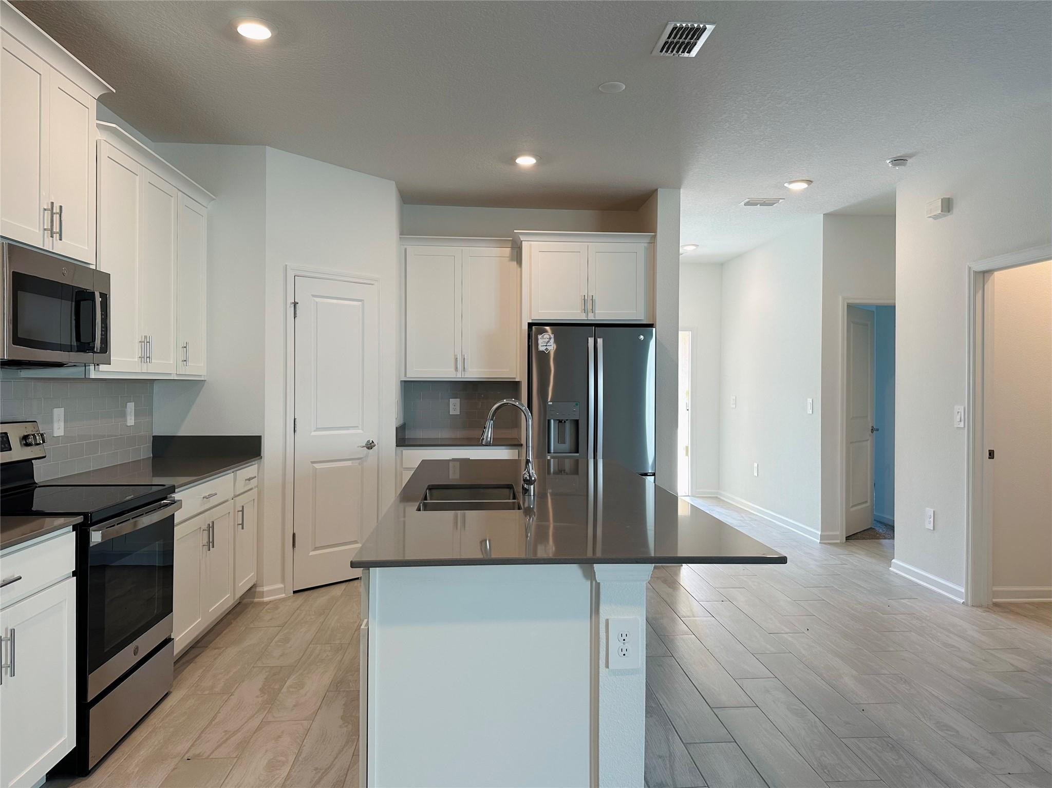 6413 Sprucepine Lane