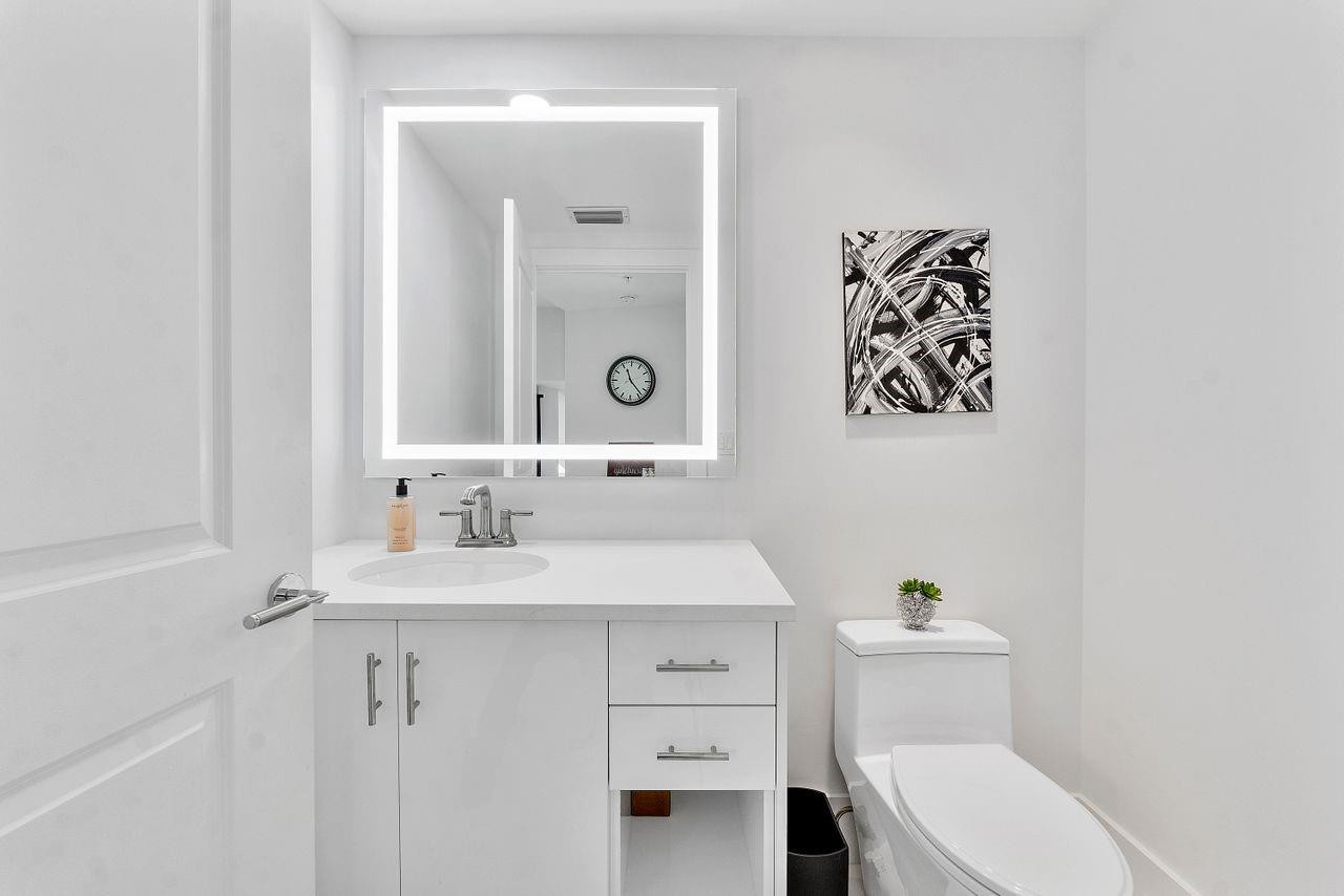 1 N Ocean Boulevard 207