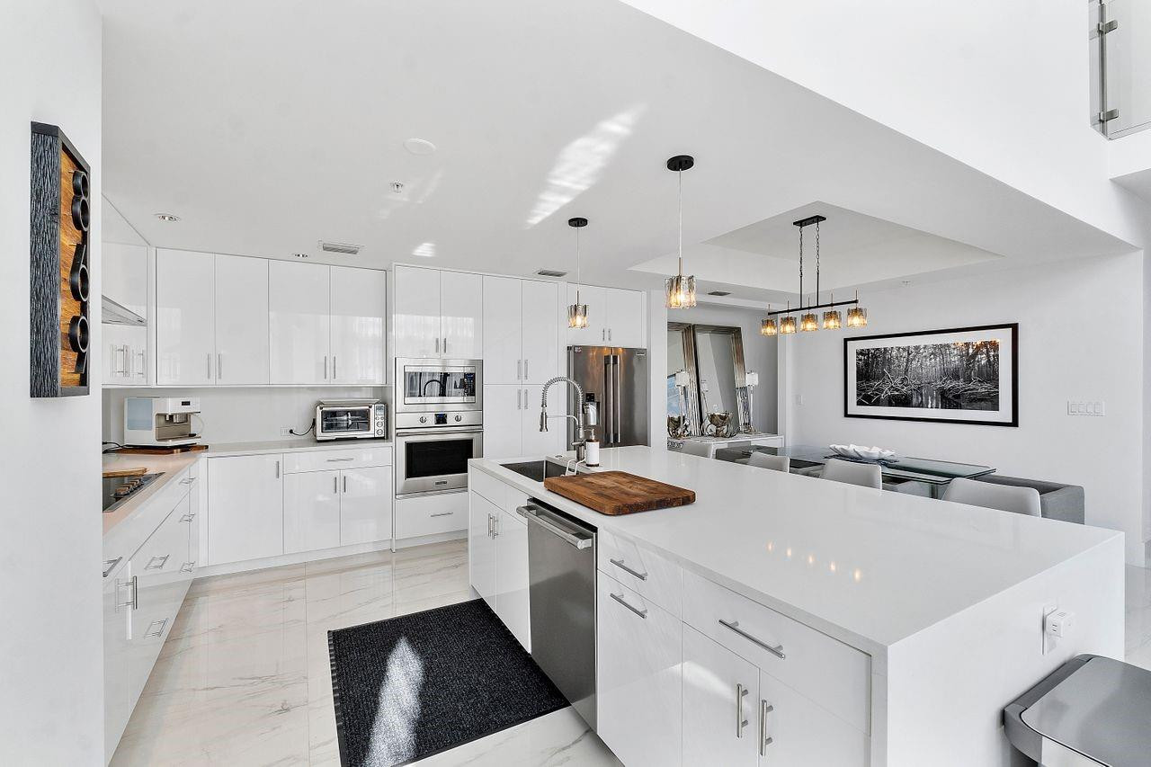 1 N Ocean Boulevard 207