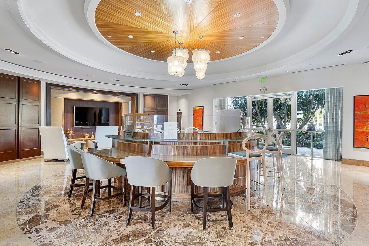1 N Ocean Boulevard 207