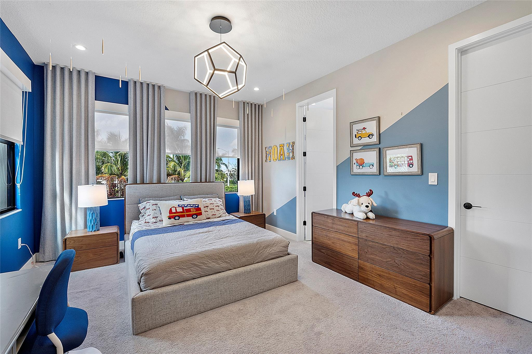 8232 Wildwood Lakes Drive