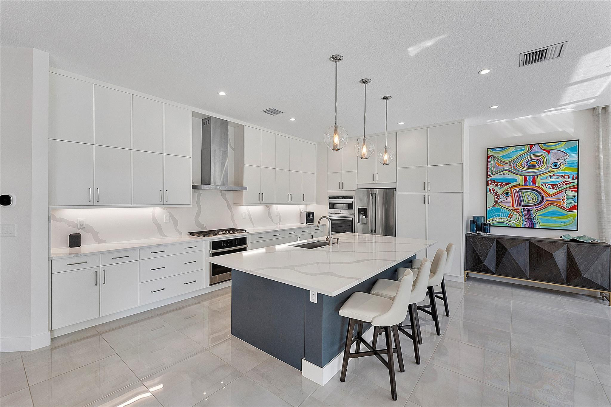 8232 Wildwood Lakes Drive