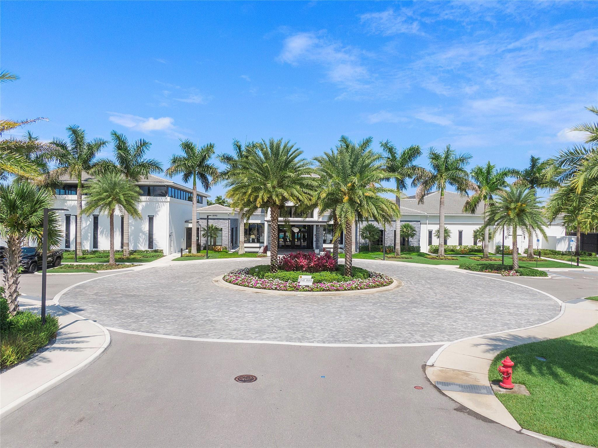 8232 Wildwood Lakes Drive