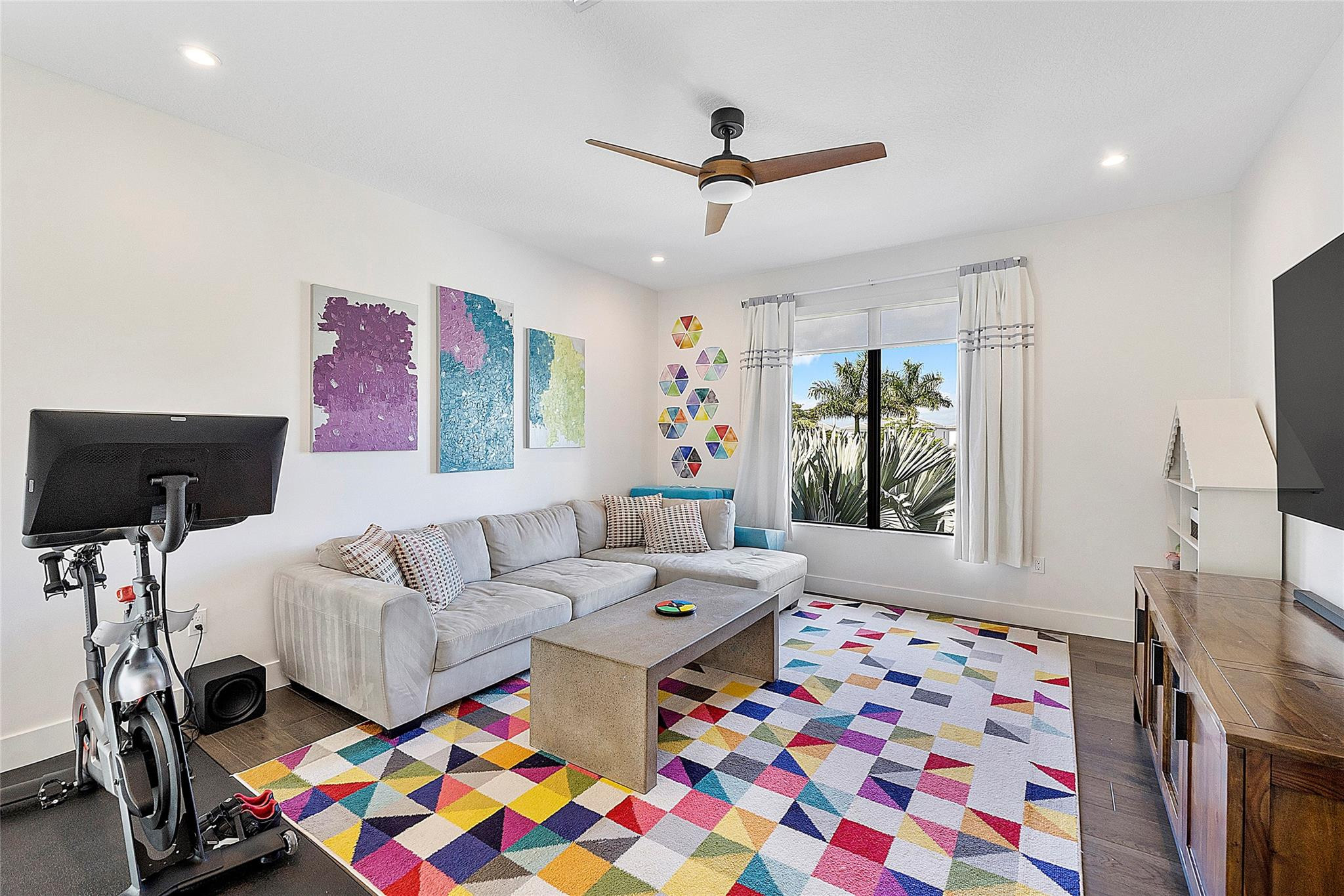8232 Wildwood Lakes Drive