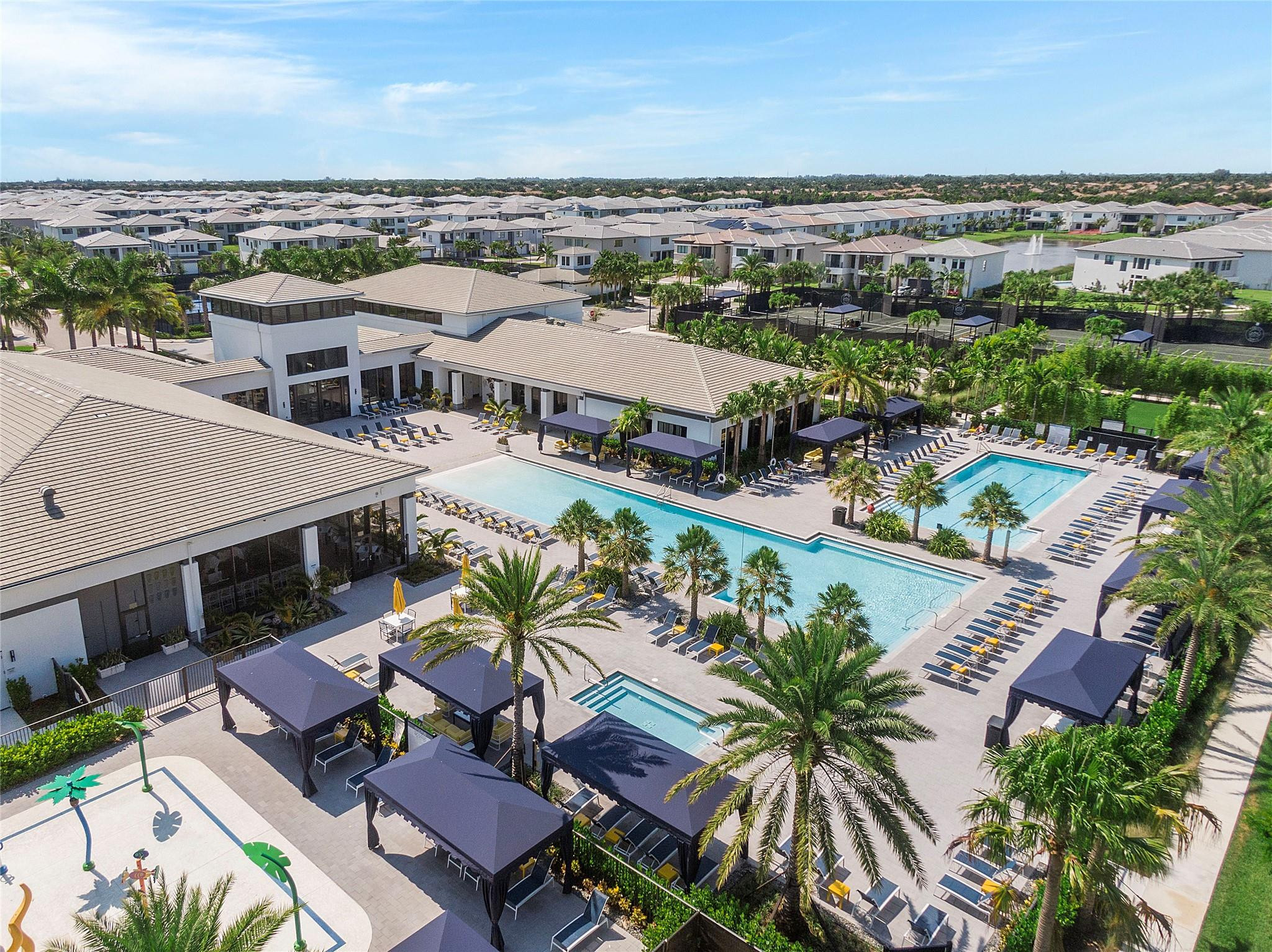 8232 Wildwood Lakes Drive